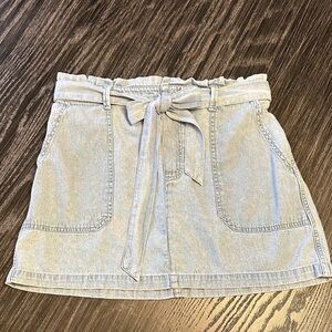 American Eagle AE 100% Cotton Light Blue Flowy Pull-On Denim Skirt, Large